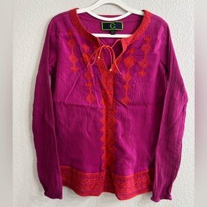 C. Wonder Pink Boho Embroidered Peasant Blouse Woman cultural Top XS